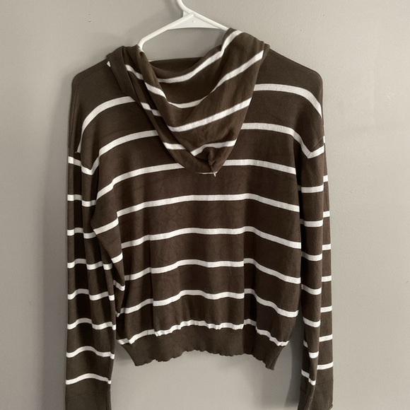 Slope army green and white stripped sweater with attached hoodie - Picture 2 of 3